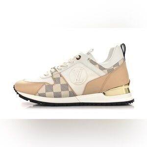 Louis Vuitton Women's Sneakers - Calfskin Damier Azur Run Away
Sneakers 39 White